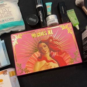 Lime Crime - Venus XL Eyeshadow Palette Beauty Bundle ✨ NEW never Swatched